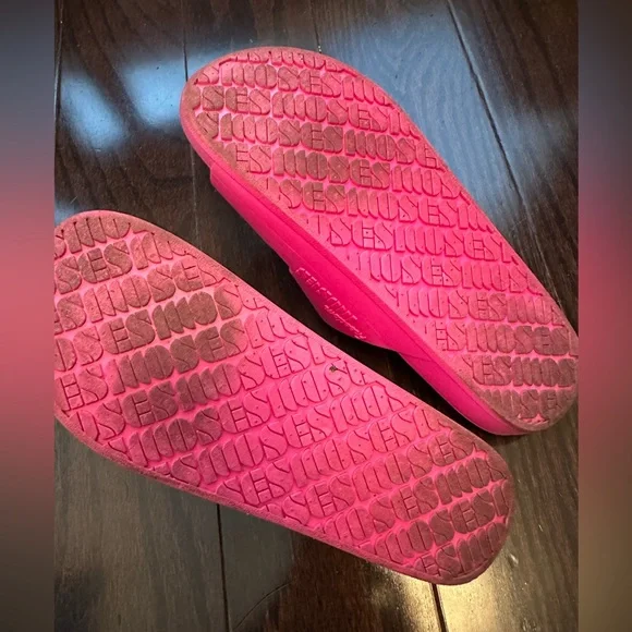 Freedom Moses Pink Slides - Picture 3 of 5